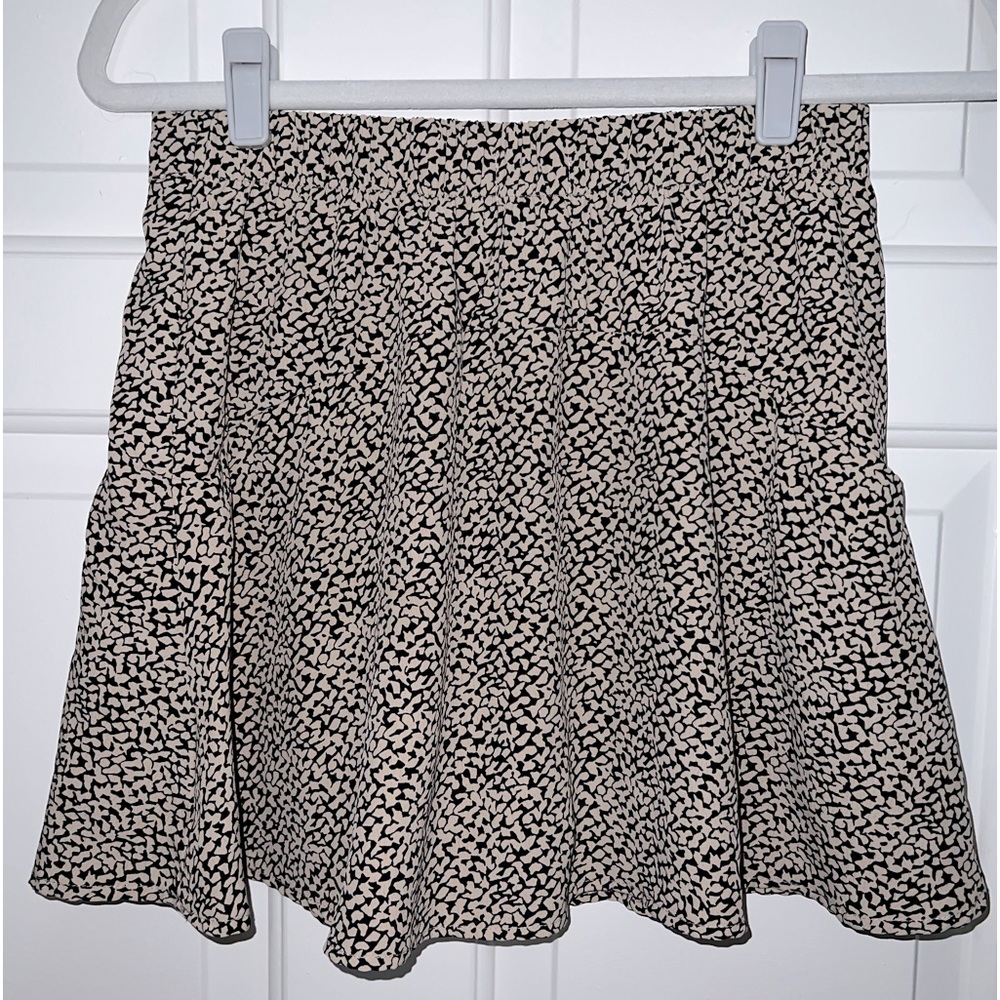 A-Line cheetahish print mini skort.